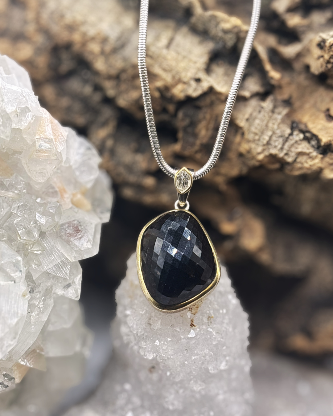 Faceted Agni Magnetite